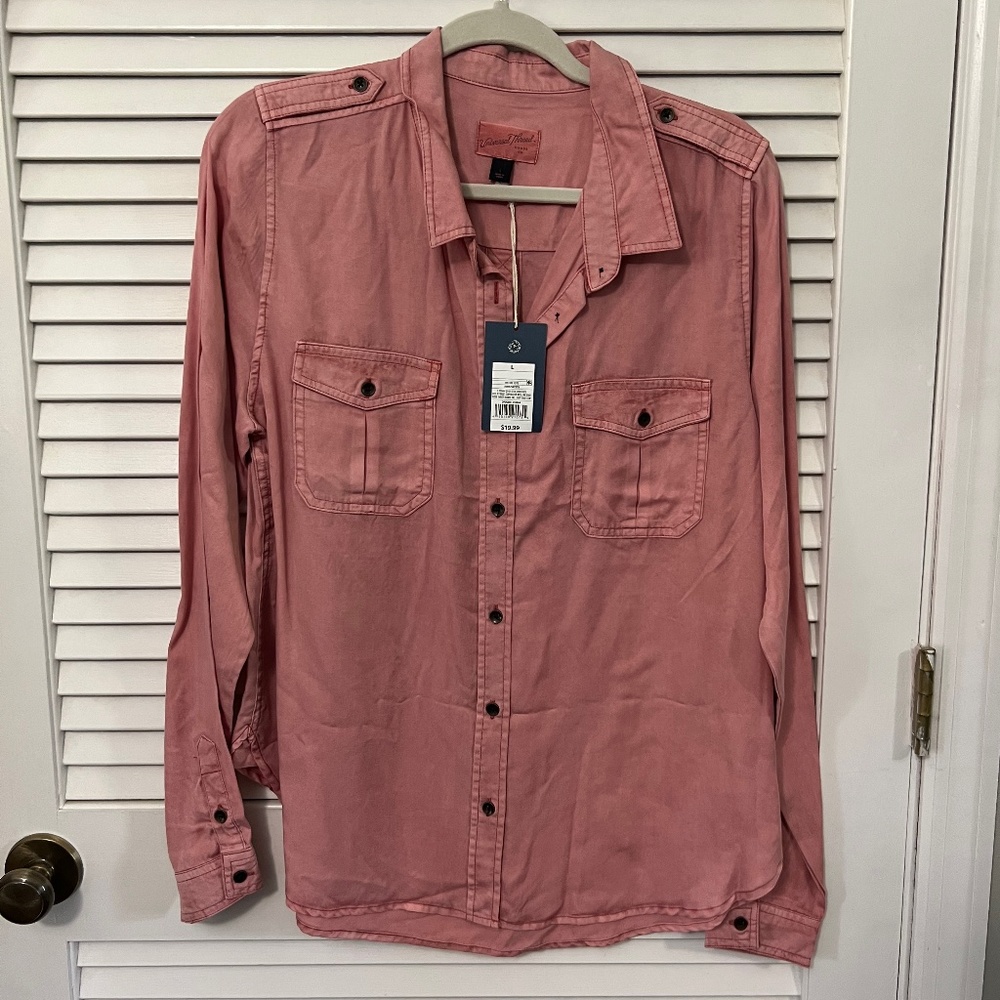 Universal Threads Button Up Shirt NWT Large